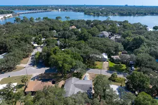 209 Hawthorne Cir, Fort Walton Beach, FL 32547 - Photo 34