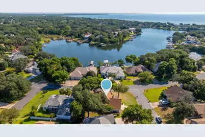 810 Boulevard Of The Champions, Shalimar, FL 32579 - Photo 74