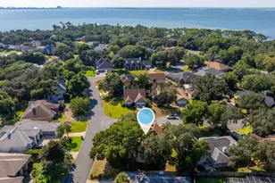 810 Boulevard of the Champions, Shalimar, FL 32579 - Photo 72