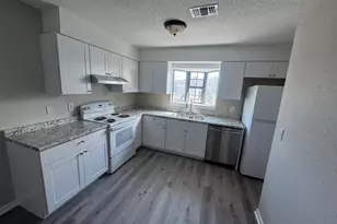 314 Oxford Ct, Mary Esther, FL 32569 - Photo 1