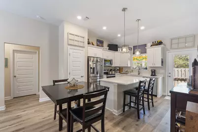 129 Laurel Oaks Drive, Freeport, FL 32439 - Photo 6