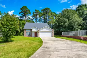 1061 Quail Hollow Dr, Mary Esther, FL 32569 - Photo 1