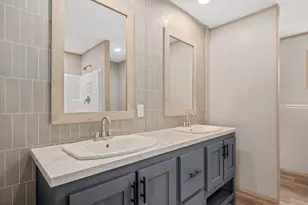 316 E Lafavre Ln E, Defuniak Springs, FL 32433 - Photo 4