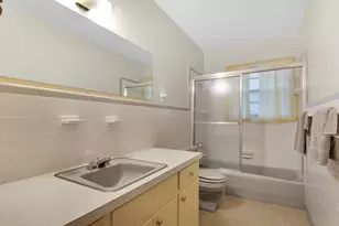 1202 NE Beachview Dr NE, Fort Walton Beach, FL 32547 - Photo 20