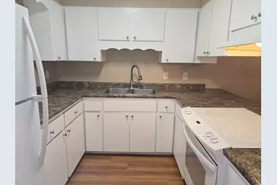 17 7th Street #2, Shalimar, FL 32579 - Photo 4