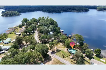 834 Paradise Island Drive, Defuniak Springs, FL 32433 - Photo 1