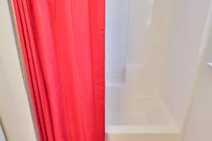 2066 Fountainview Dr, Navarre, FL 32566 - Photo 28