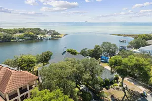 777 Boulevard of the Champions, Shalimar, FL 32579 - Photo 2