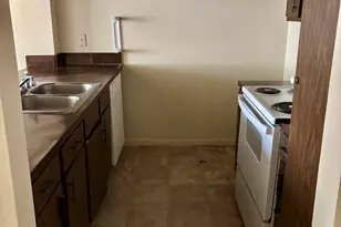 605 Colonial Dr, Fort Walton Beach, FL 32547 - Photo 4