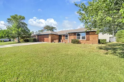 2005 Plumosa Palm Drive, Niceville, FL 32578 - Photo 2