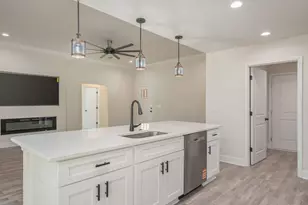 151 N Booker Street N, Crestview, FL 32536 - Photo 20