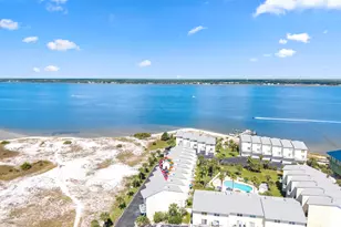 1440 Paradise Point Dr, Navarre, FL 32566 - Photo 6