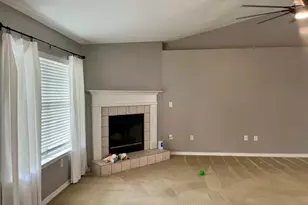 9866 Parker Lake Cir, Navarre, FL 32566 - Photo 4