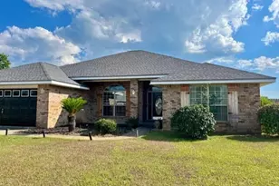 9866 Parker Lake Cir, Navarre, FL 32566 - Photo 1