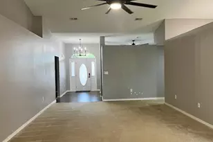 9866 Parker Lake Cir, Navarre, FL 32566 - Photo 6