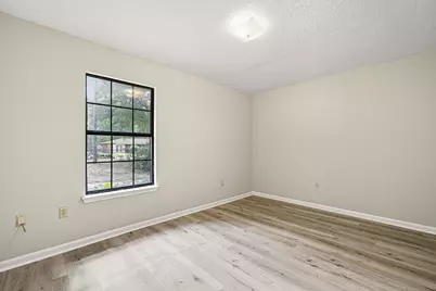 102 Grimes Avenue, Crestview, FL 32536 - Photo 14