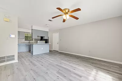 102 Grimes Avenue, Crestview, FL 32536 - Photo 8