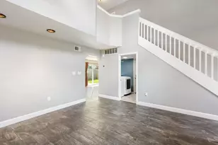 422 NW Village Ct NW, Fort Walton Beach, FL 32548 - Photo 8