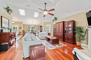 2760 Dove Haven Ln, Navarre, FL 32566 - Photo 6