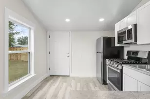 3733 E 9th Street E, Panama City, FL 32401 - Photo 10