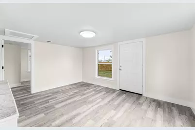 3733 E 9th Street E, Panama City, FL 32401 - Photo 8