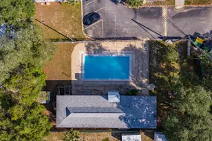 201 E College Blvd E, Niceville, FL 32578 - Photo 2