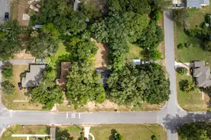 324 Dixie St, Crestview, FL 32536 - Photo 32