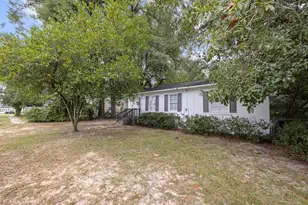 324 Dixie St, Crestview, FL 32536 - Photo 4