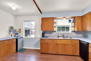 585 E Huckaba Road E, Defuniak Springs, FL 32435 - Photo 8