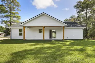 565 W Violet Ln W, Defuniak Springs, FL 32433 - Photo 2