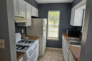 310 Redwood Ave, Niceville, FL 32578 - Photo 2