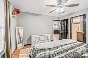 1827 Gainer Rd, Baker, FL 32531 - Photo 8