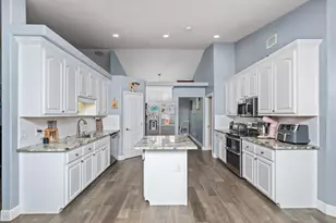 530 Vulpes Sanctuary Loop, Crestview, FL 32536 - Photo 10