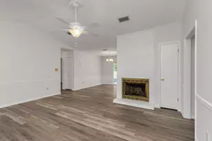 396 Lakeview Dr, Defuniak Springs, FL 32433 - Photo 4