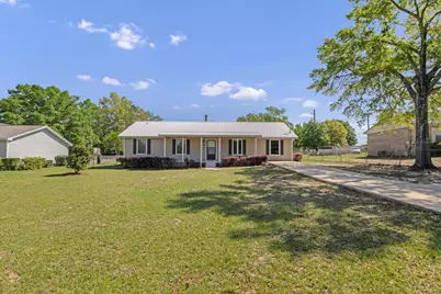 396 Lakeview Drive, Defuniak Springs, FL 32433 - Photo 1