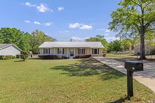 396 Lakeview Dr, Defuniak Springs, FL 32433 - Photo 2