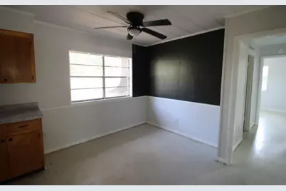 118 Peach Tree Street, Paxton, FL 32538 - Photo 12