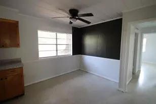 118 Peach Tree St, Paxton, FL 32538 - Photo 12