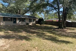 118 Peach Tree St, Paxton, FL 32538 - Photo 6