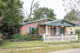 6767 Margaret St, Milton, FL 32570 - Photo 2