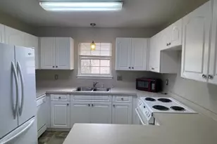 643 Alysheba Dr, Crestview, FL 32539 - Photo 4