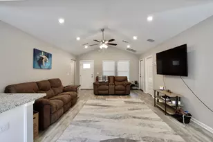 102 Windsor Dr, Crestview, FL 32539 - Photo 8