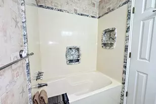 25 NW Memorial Parkway NW, Fort Walton Beach, FL 32548 - Photo 40