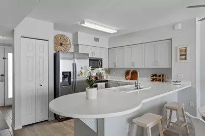 520 Santa Rosa Boulevard #404, Fort Walton Beach, FL 32548 - Photo 8