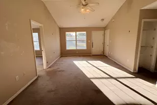 6121 Robin Rd, Crestview, FL 32539 - Photo 2