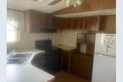 90 W Orange Blossom Ave Avenue, Defuniak Springs, FL 32433 - Photo 4