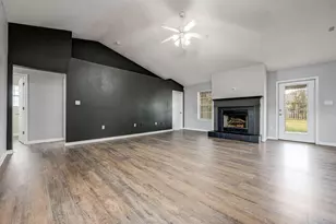 2111 Hagood Loop, Crestview, FL 32536 - Photo 2