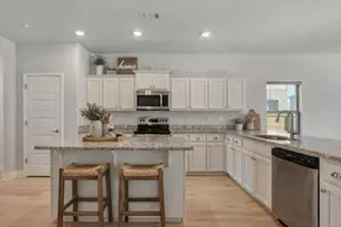 231 Baycliff Dr, Crestview, FL 32536 - Photo 8