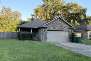 923A NW Central Ave NW, Fort Walton Beach, FL 32547 - Photo 2