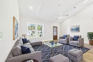 410 W Pine Street W, Mary Esther, FL 32569 - Photo 6